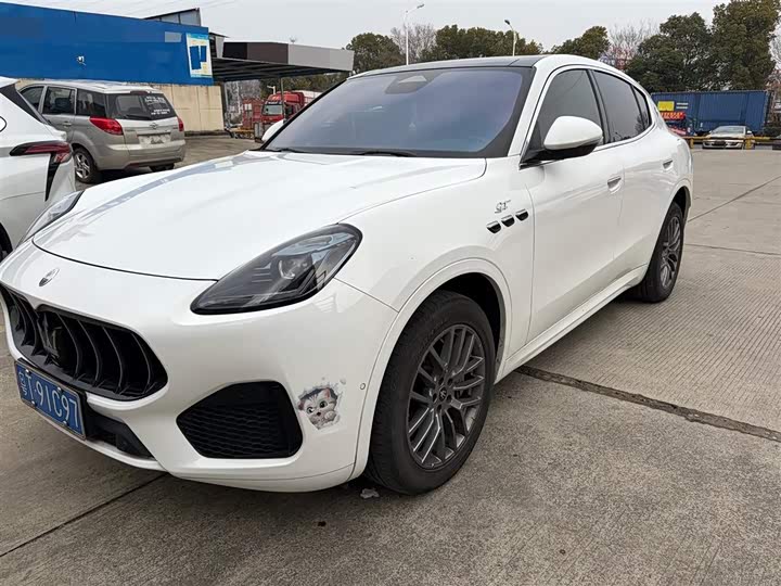 Фото 1 - Maserati Grecale