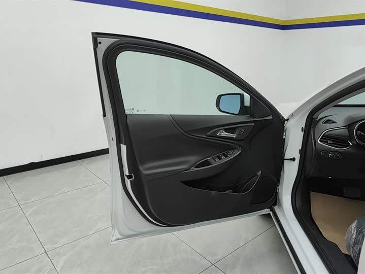 Фото 7 - Chevrolet Malibu XL