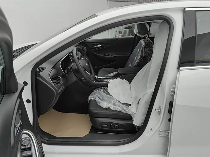 Фото 9 - Chevrolet Malibu XL