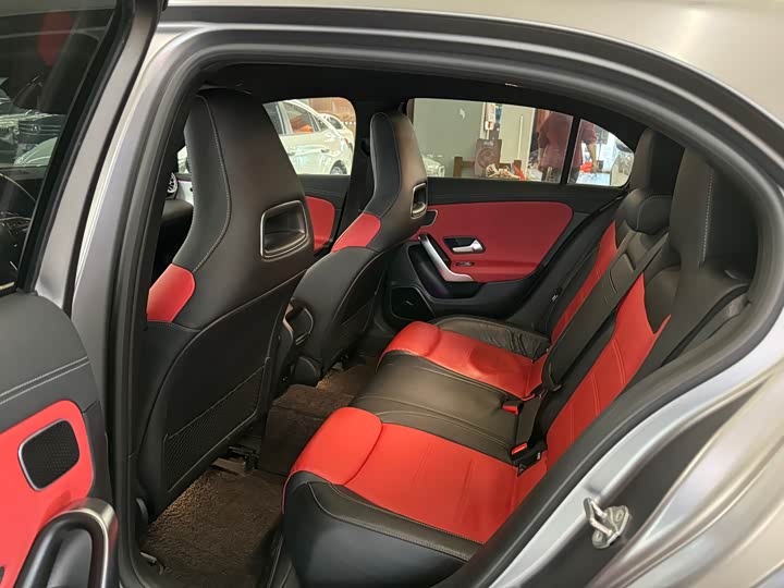 Фото 8 - Mercedes-Benz A-Class AMG