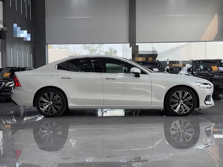 Фото 3 - Volvo S60