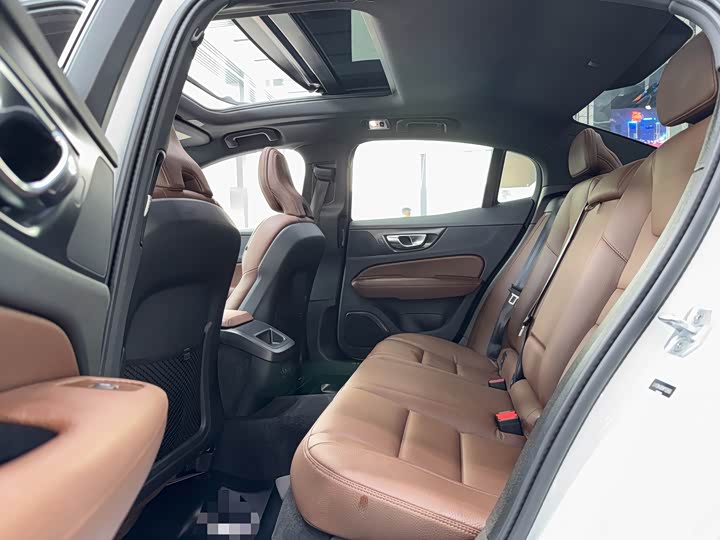 Фото 5 - Volvo S60