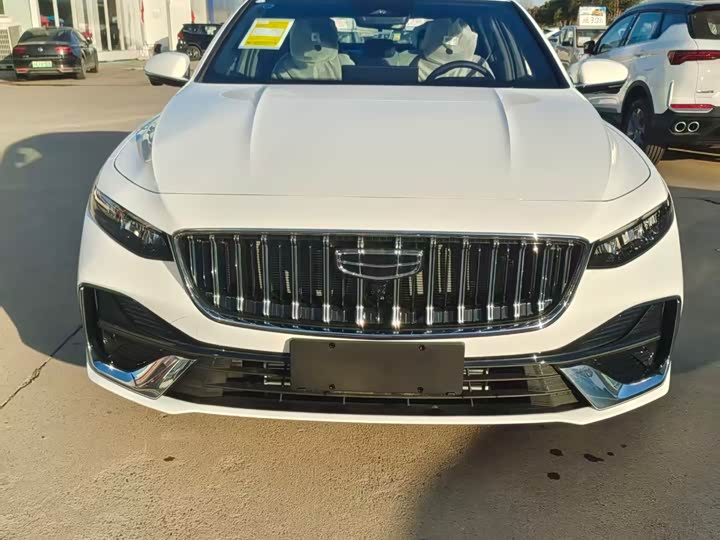 Фото 3 - Geely Preface