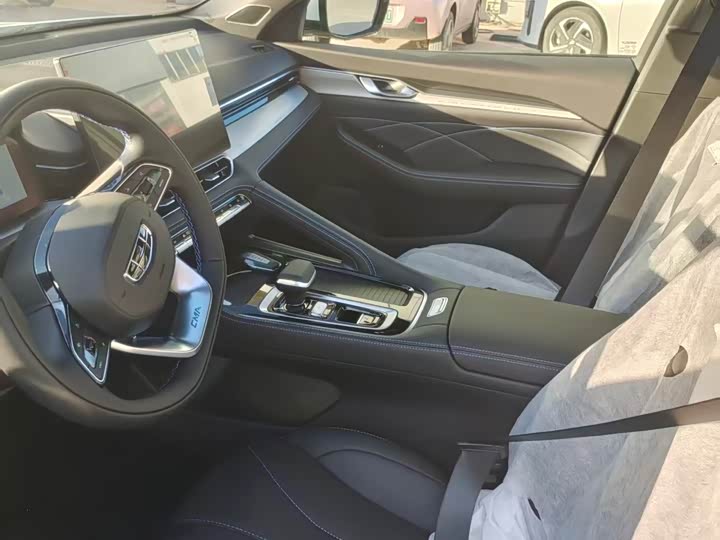 Фото 6 - Geely Preface