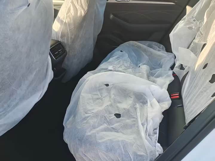 Фото 7 - Geely Preface