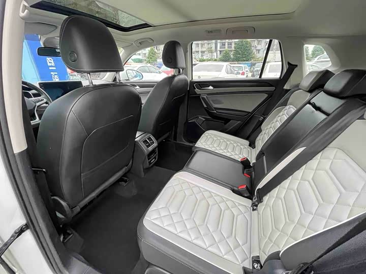 Фото 3 - Volkswagen Tayron