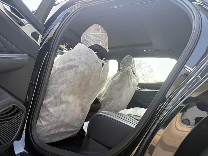 Photo 6 - Geely Preface