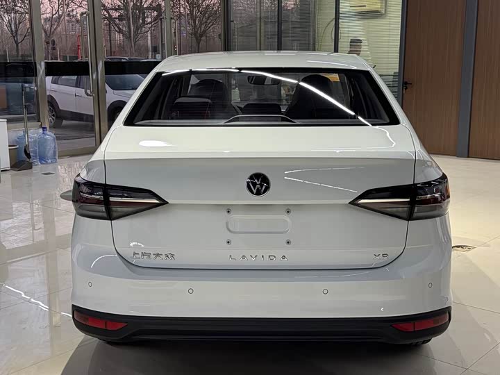 Фото 5 - Volkswagen Lavida