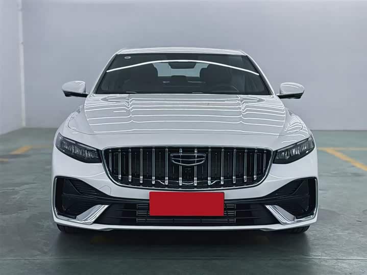 Фото 2 - Geely Preface