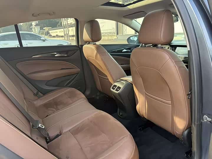 Фото 7 - Buick Regal