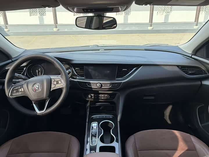 Фото 8 - Buick Regal