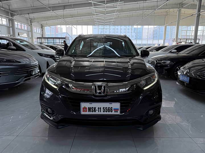 Фото 2 - Honda Vezel