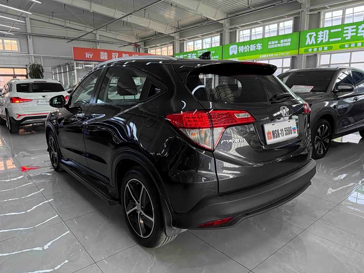 Фото 6 - Honda Vezel