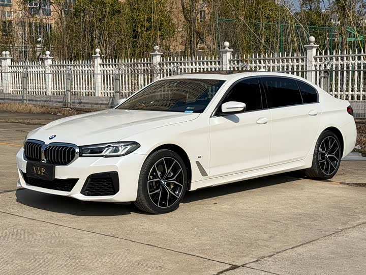 Фото 1 - BMW 5 Series