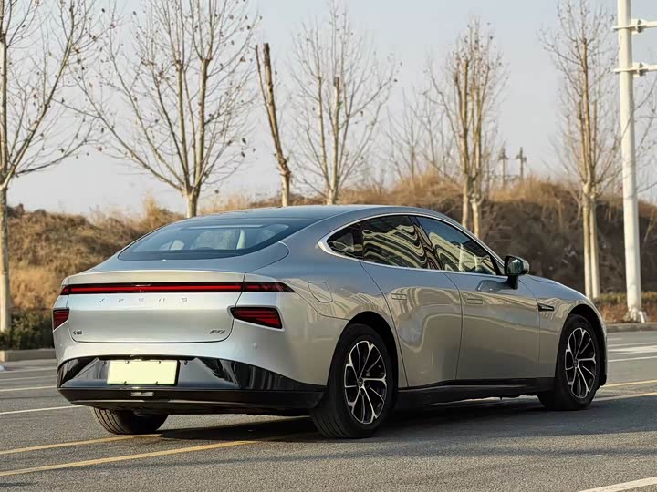 Фото 7 - XPeng P7