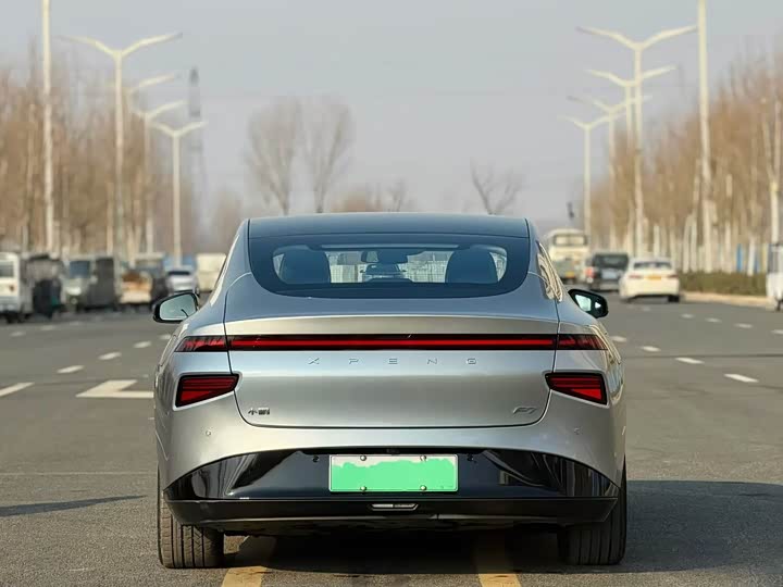 Фото 8 - XPeng P7