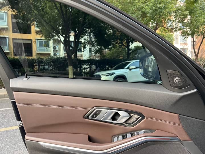 Фото 8 - BMW 3 Series