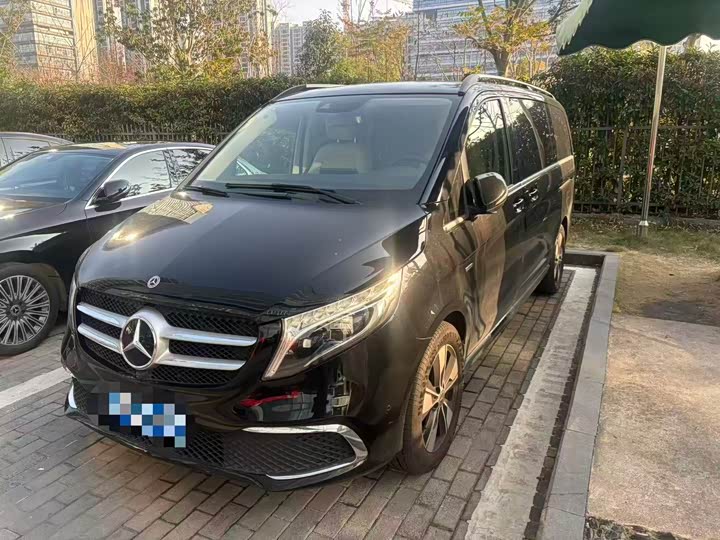 Фото 1 - Mercedes-Benz V-Class