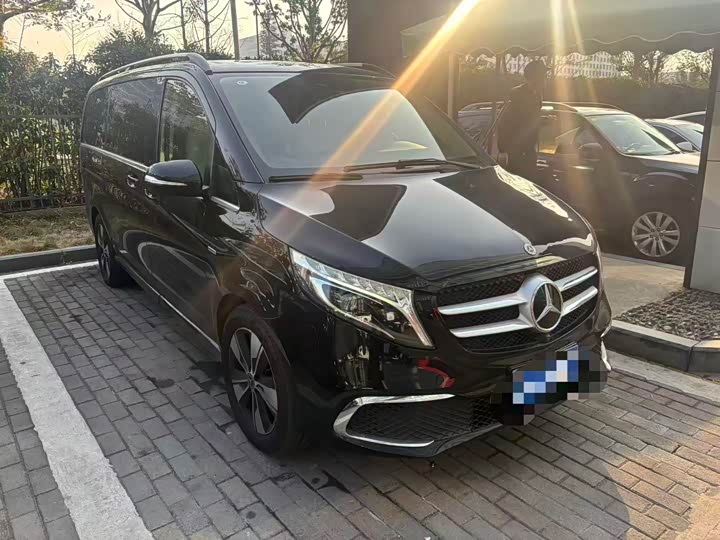 Фото 2 - Mercedes-Benz V-Class