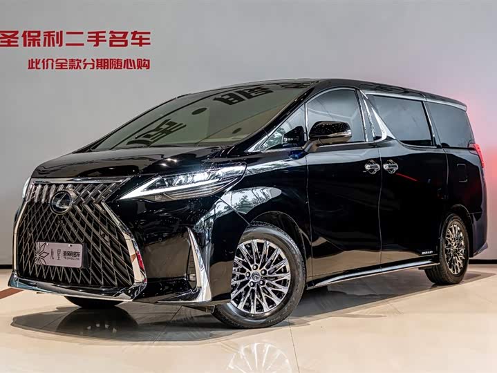 Фото 1 - Lexus LM