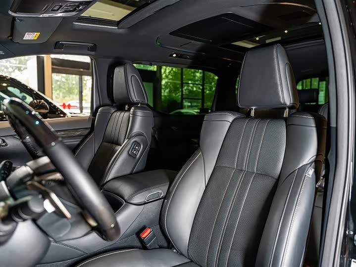 Фото 9 - Lexus LM