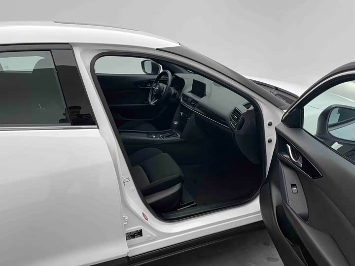 Фото 7 - Mazda CX-4