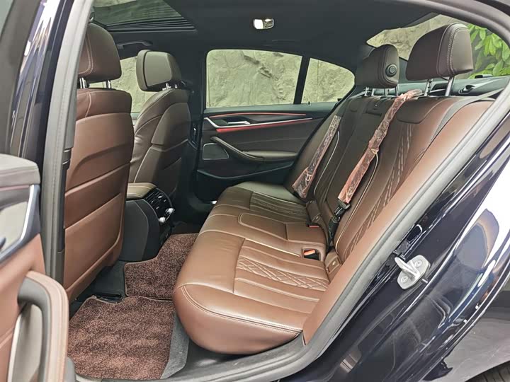 Фото 9 - BMW 5 Series