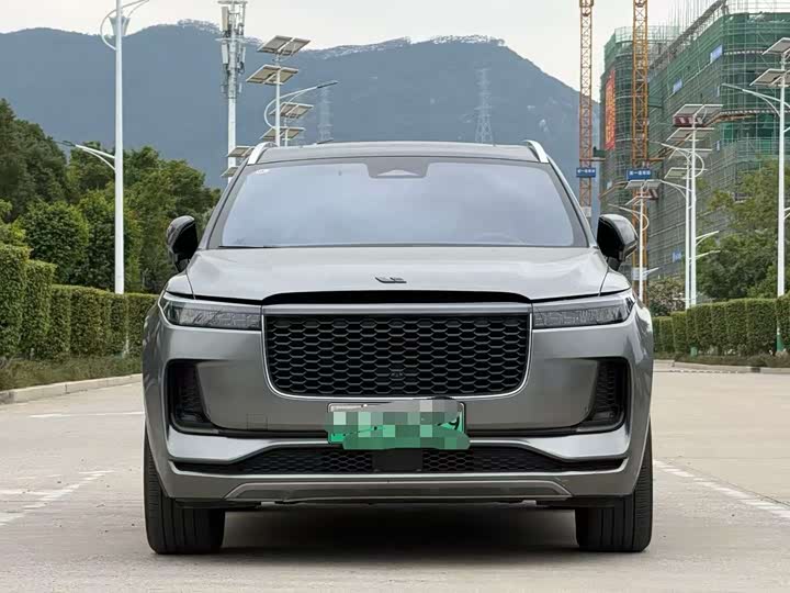 Фото 2 - LiXiang One