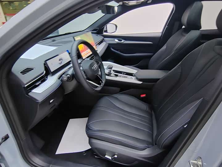 Photo 5 - Geely Preface