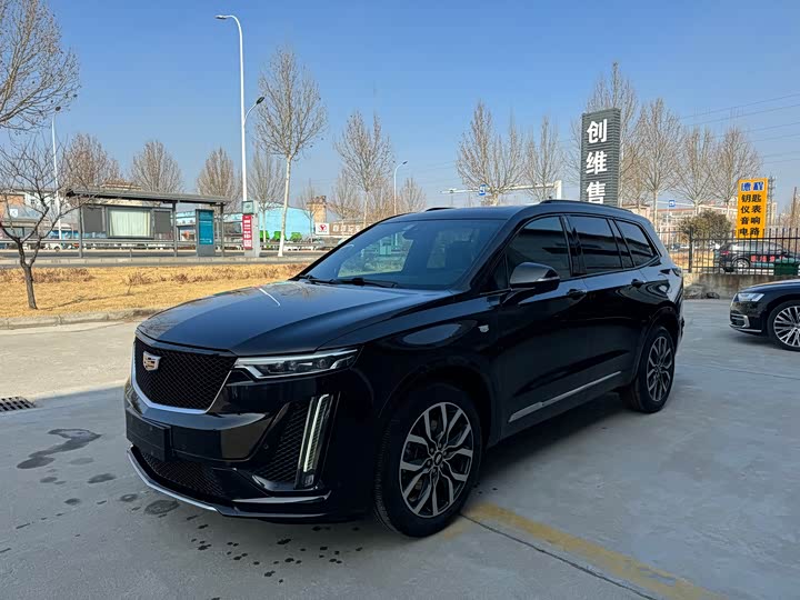 Фото 1 - Cadillac XT6