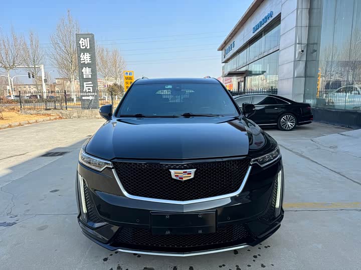 Фото 2 - Cadillac XT6