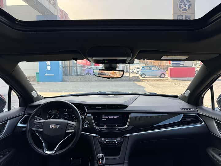 Фото 7 - Cadillac XT6