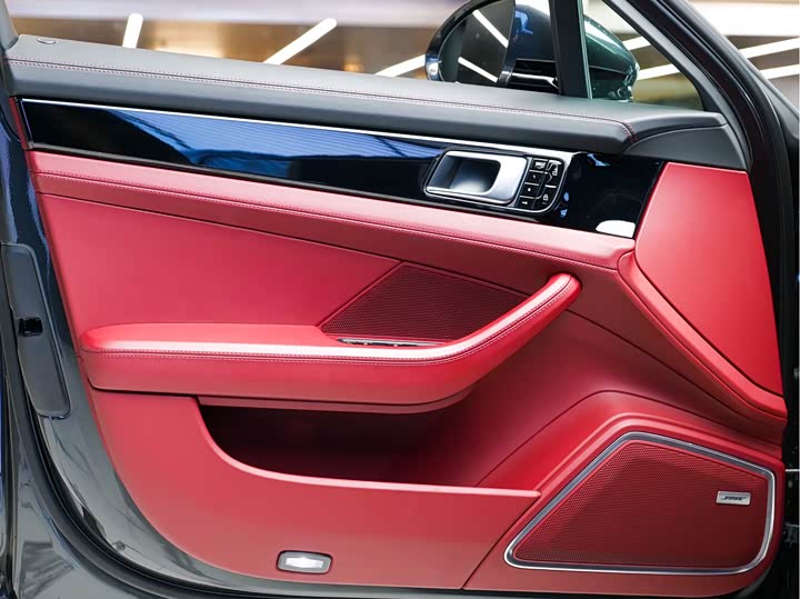 Фото 8 - Porsche Panamera