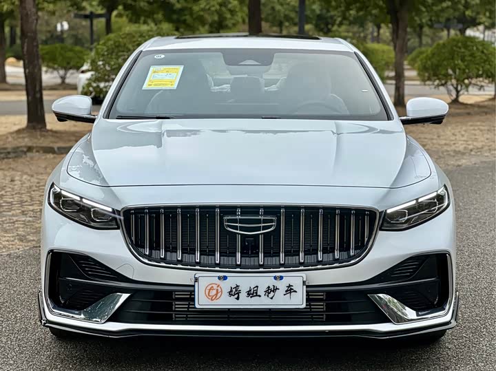 Фото 2 - Geely Preface