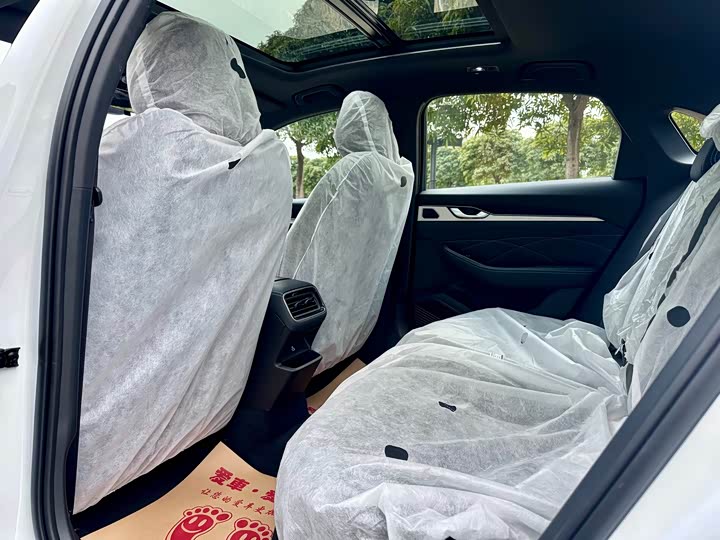 Фото 7 - Geely Preface