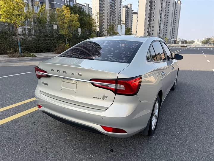 Фото 7 - Roewe i5