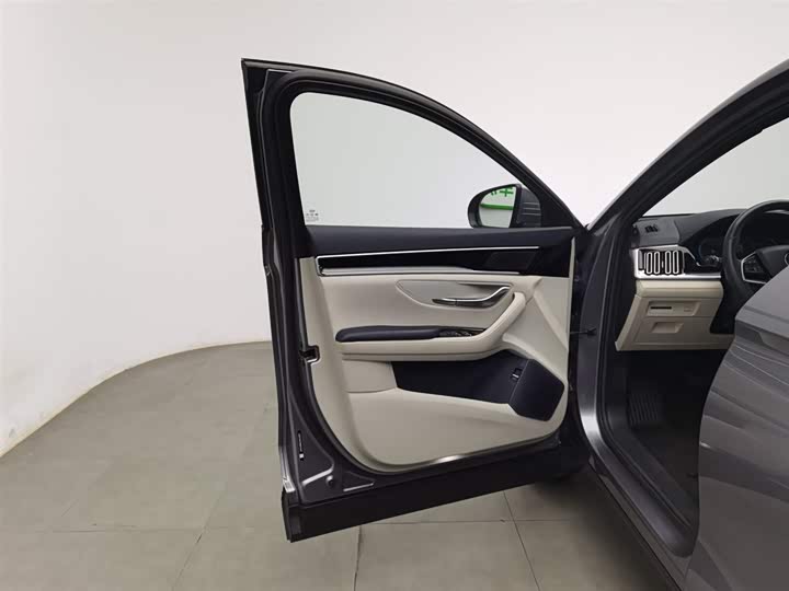 Фото 8 - BYD Song Plus Hybrid/EV