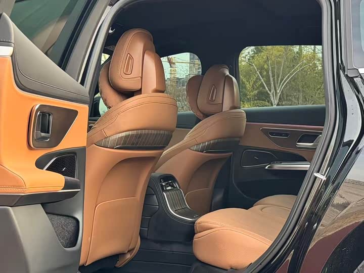 Фото 6 - Mercedes-Benz E-Class