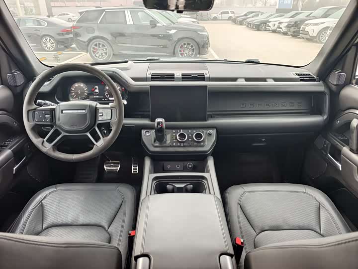 Фото 9 - Land Rover Defender