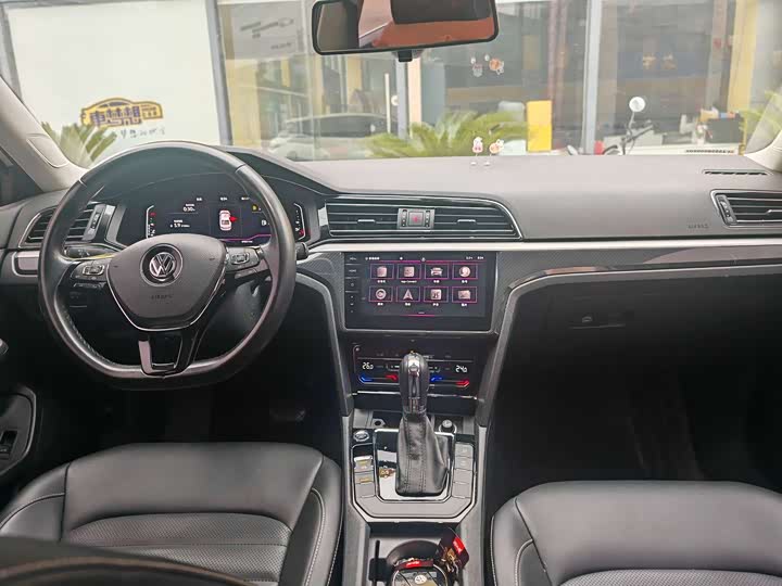 Фото 3 - Volkswagen Lamando L