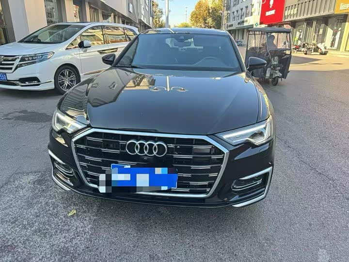 Фото 1 - Audi A6L