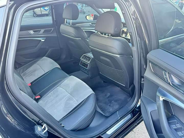 Фото 6 - Audi A6L