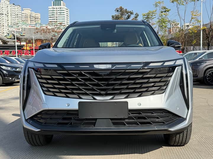 Фото 2 - Geely Atlas L