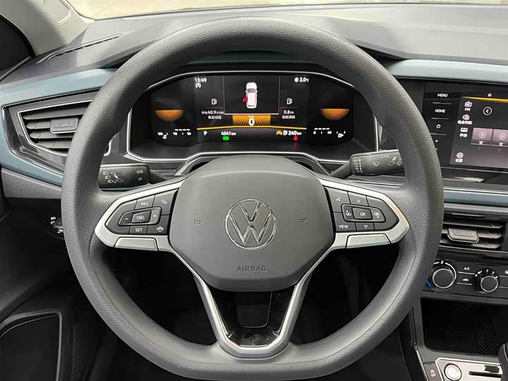 Фото 3 - Volkswagen Lavida