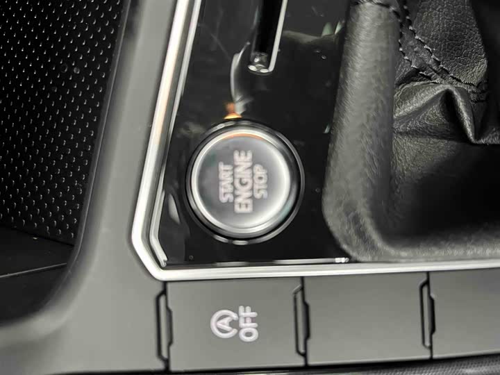 Фото 4 - Volkswagen Lavida