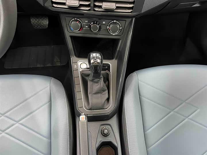 Фото 5 - Volkswagen Lavida