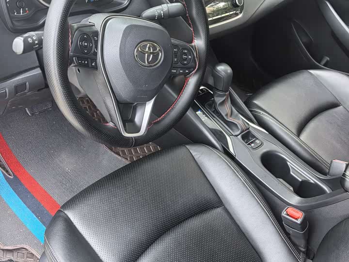 Фото 6 - Toyota Corolla