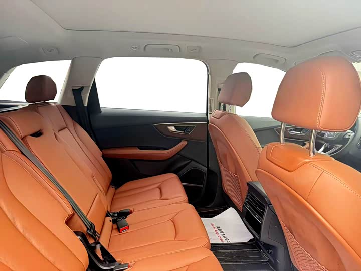 Фото 3 - Audi Q7