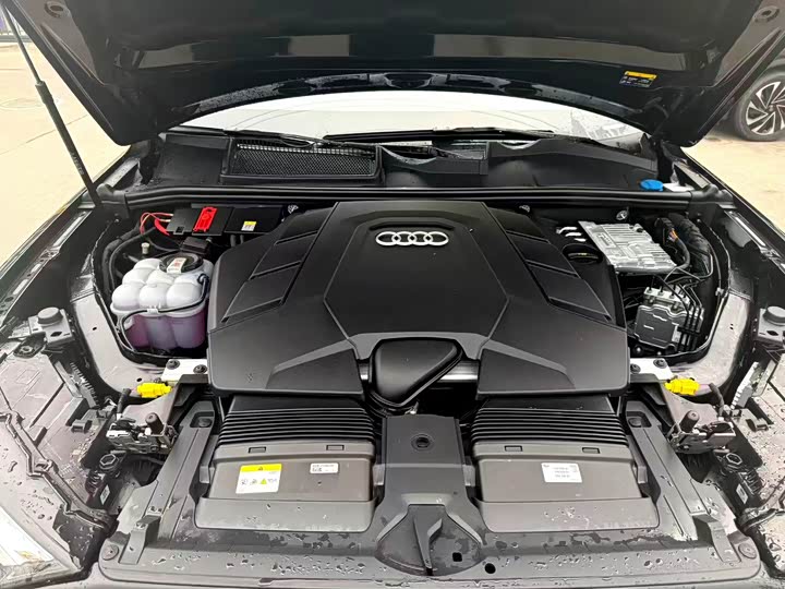 Фото 4 - Audi Q7