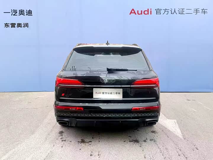 Фото 6 - Audi Q7